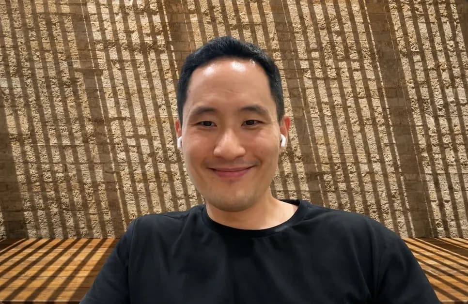 CONNECT 2026 사전 인터뷰를 진행하고 있는 김현준님